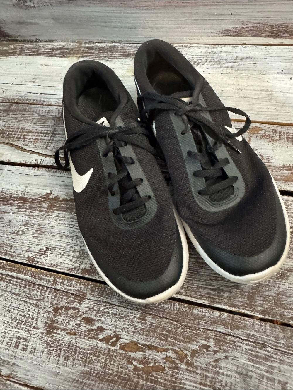 Nike Black and White Mesh Running Shoes